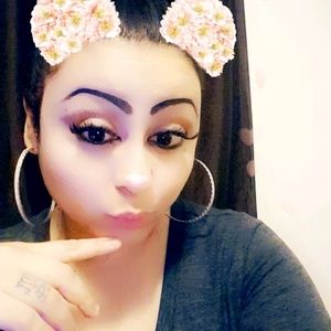 Meet your Posher, Myra